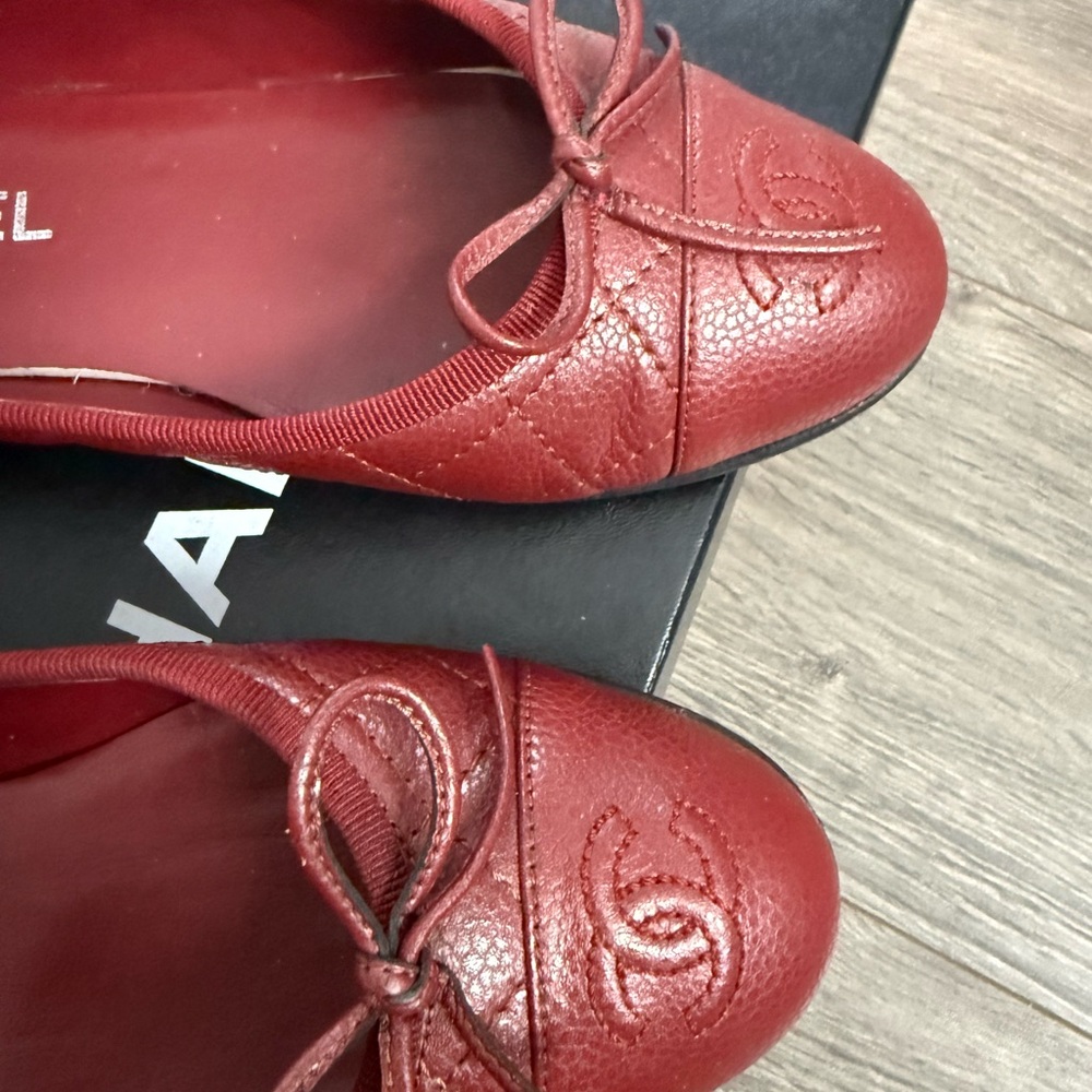 CHANEL Burgundy Ballet Flats - Picture 6 of 9